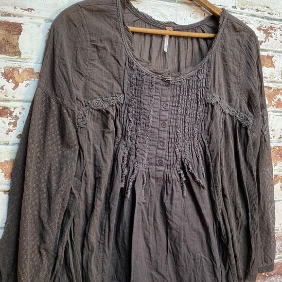 Free People Unique Flowing Polka Dot Mesh + Lace Pleated Detail Cotton Blouse - Picture 4 of 9